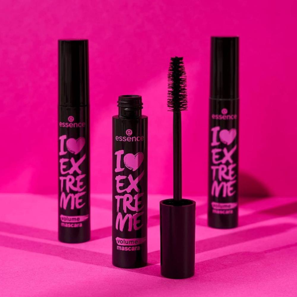 Essence I Love Extreme Volume Mascara view 3