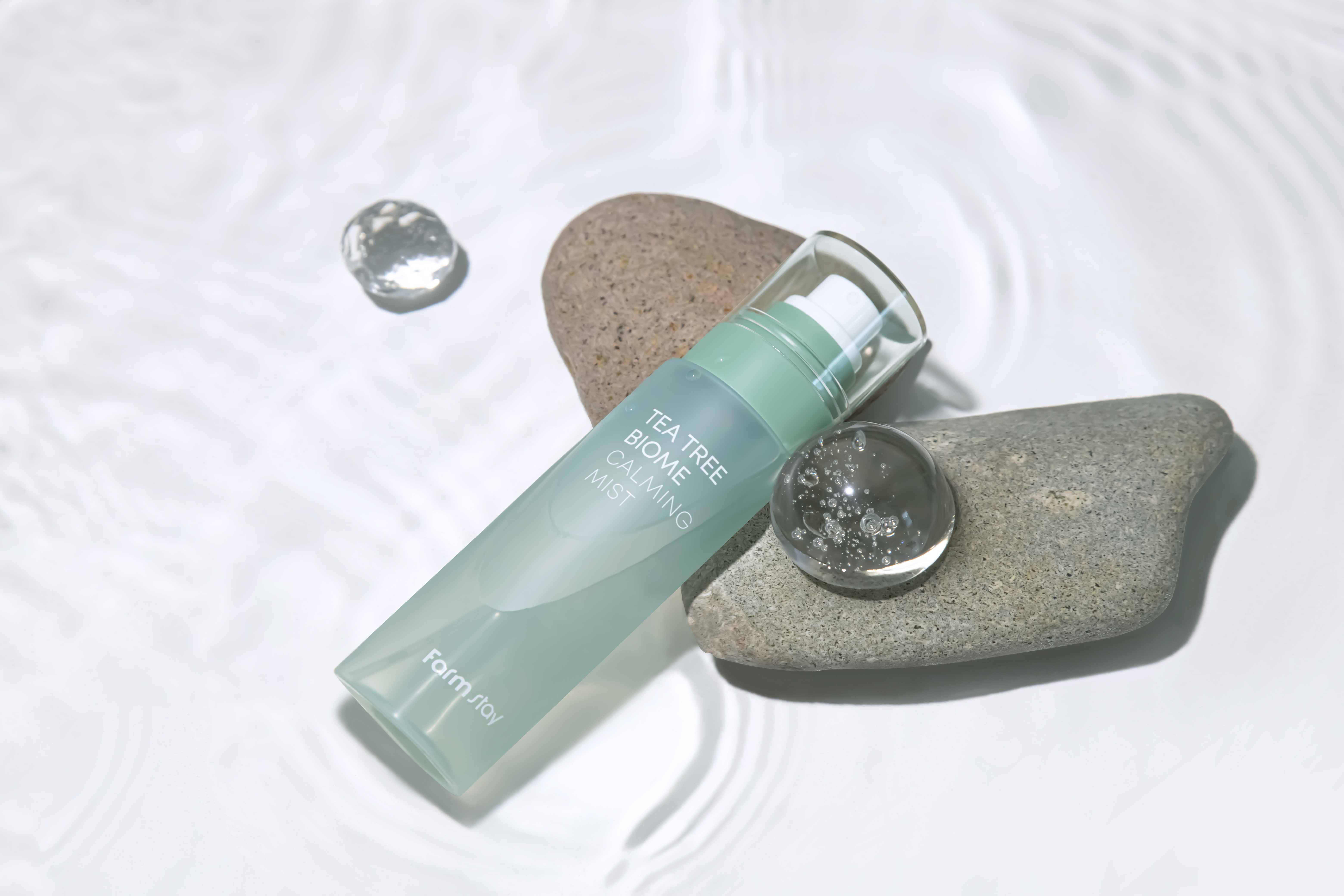 FARMSTAY TEA TREE BIOME CALMING MIST alternate view