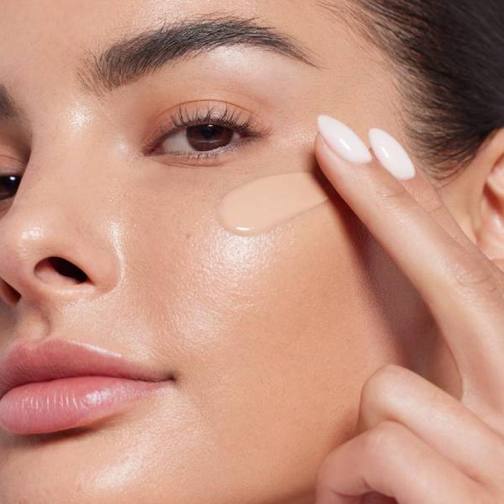 Loca Dreamy Glowy Skin Ultra Weightless Foundation view 17