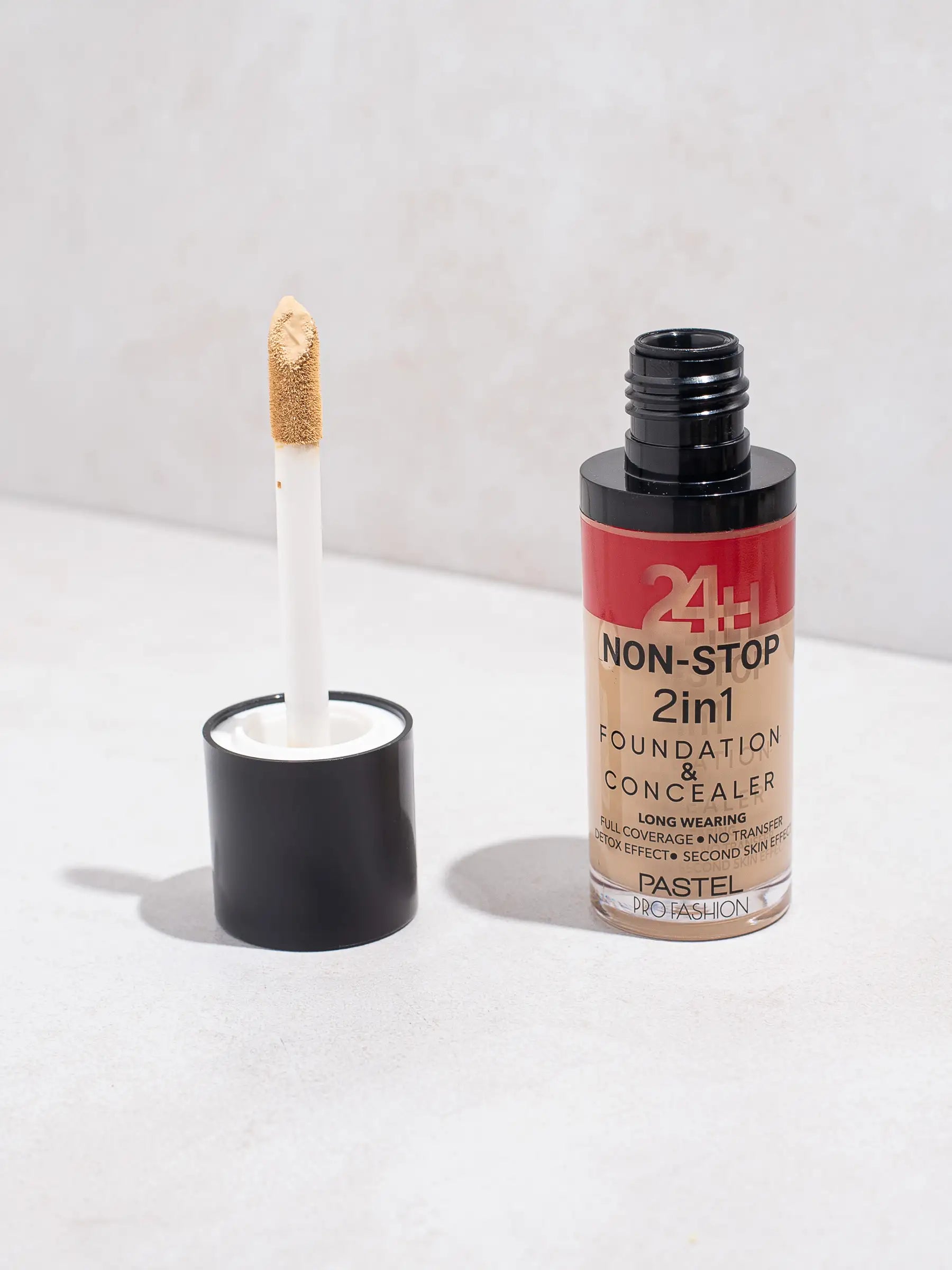 Pastel Pro Fashion 2 in 1 Foundation Concealer