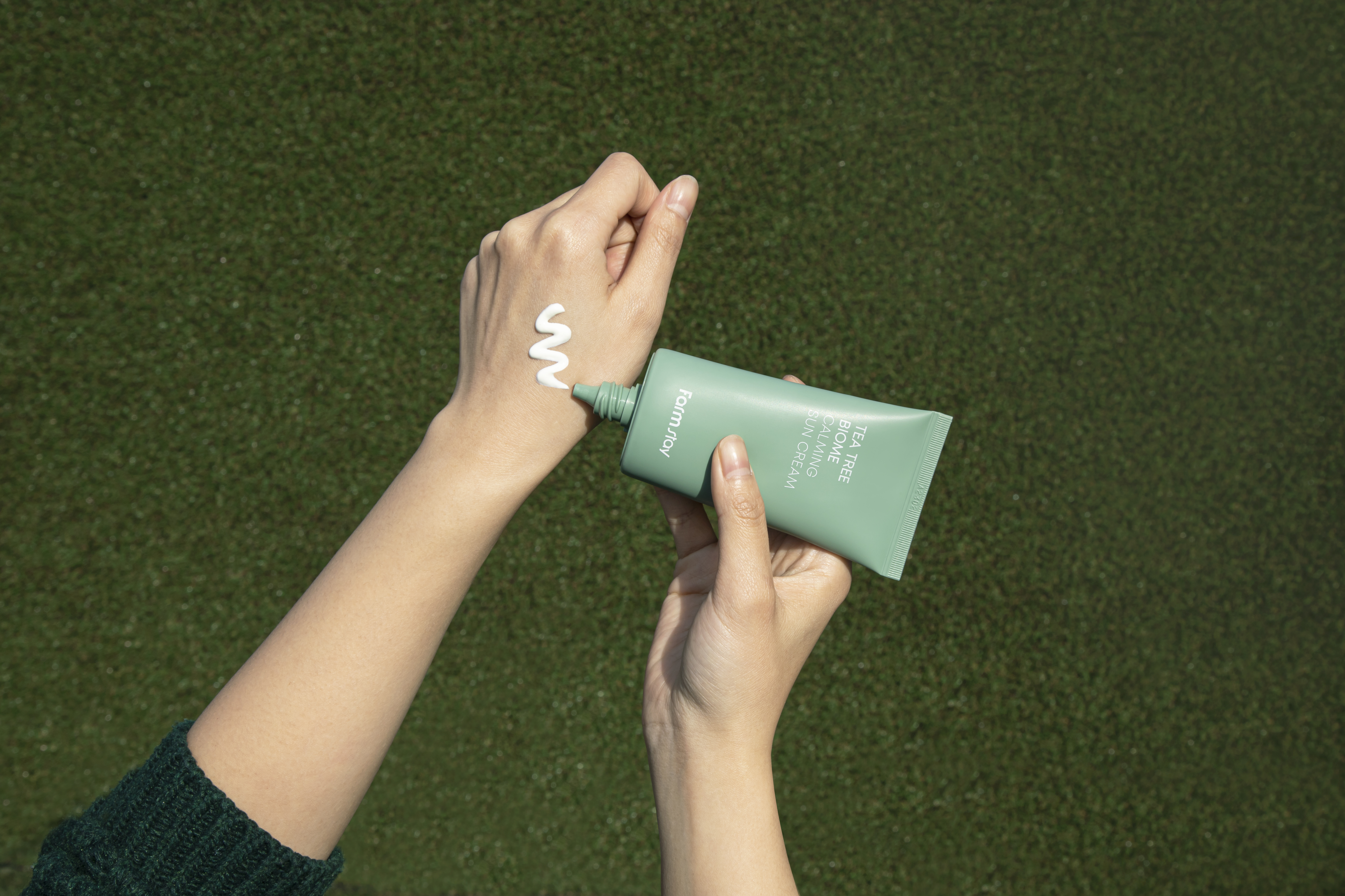 FARMSTAY TEA TREE BIOME CALMING SUN CREAM alternate view