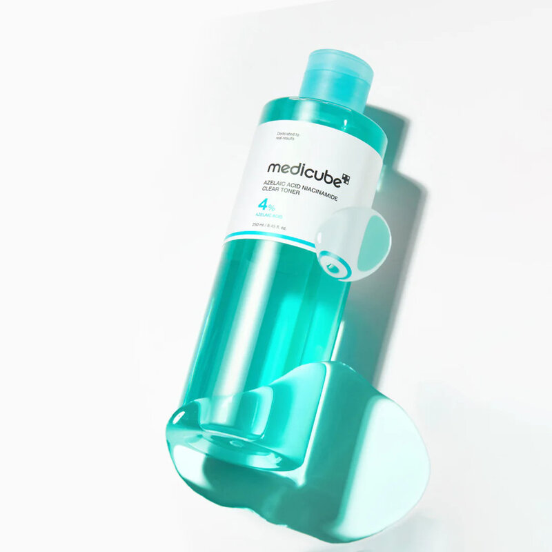MEDICUBE AZELAIC ACID NIACINAMIDE TONER 250ML