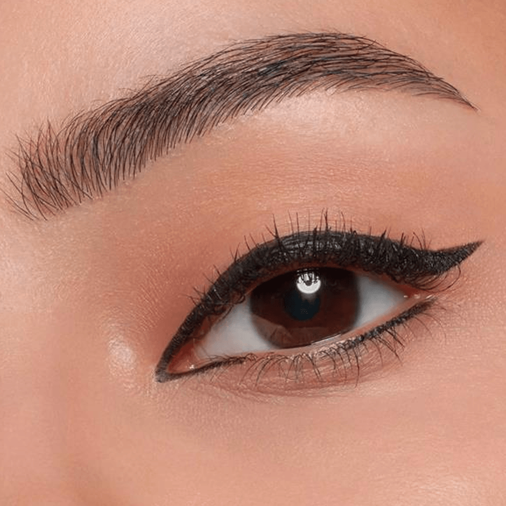 Essence Eyeliner Pen Extra Long-lasting - 010 Blackest Black view 6